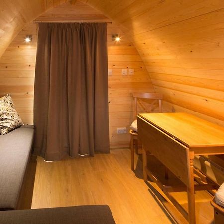 Buttercup Glamping Pod Hotel Cheltenham Eksteriør billede