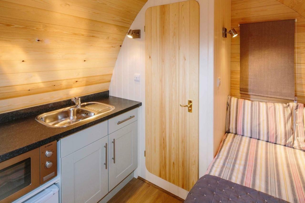 Buttercup Glamping Pod Hotel Cheltenham Eksteriør billede